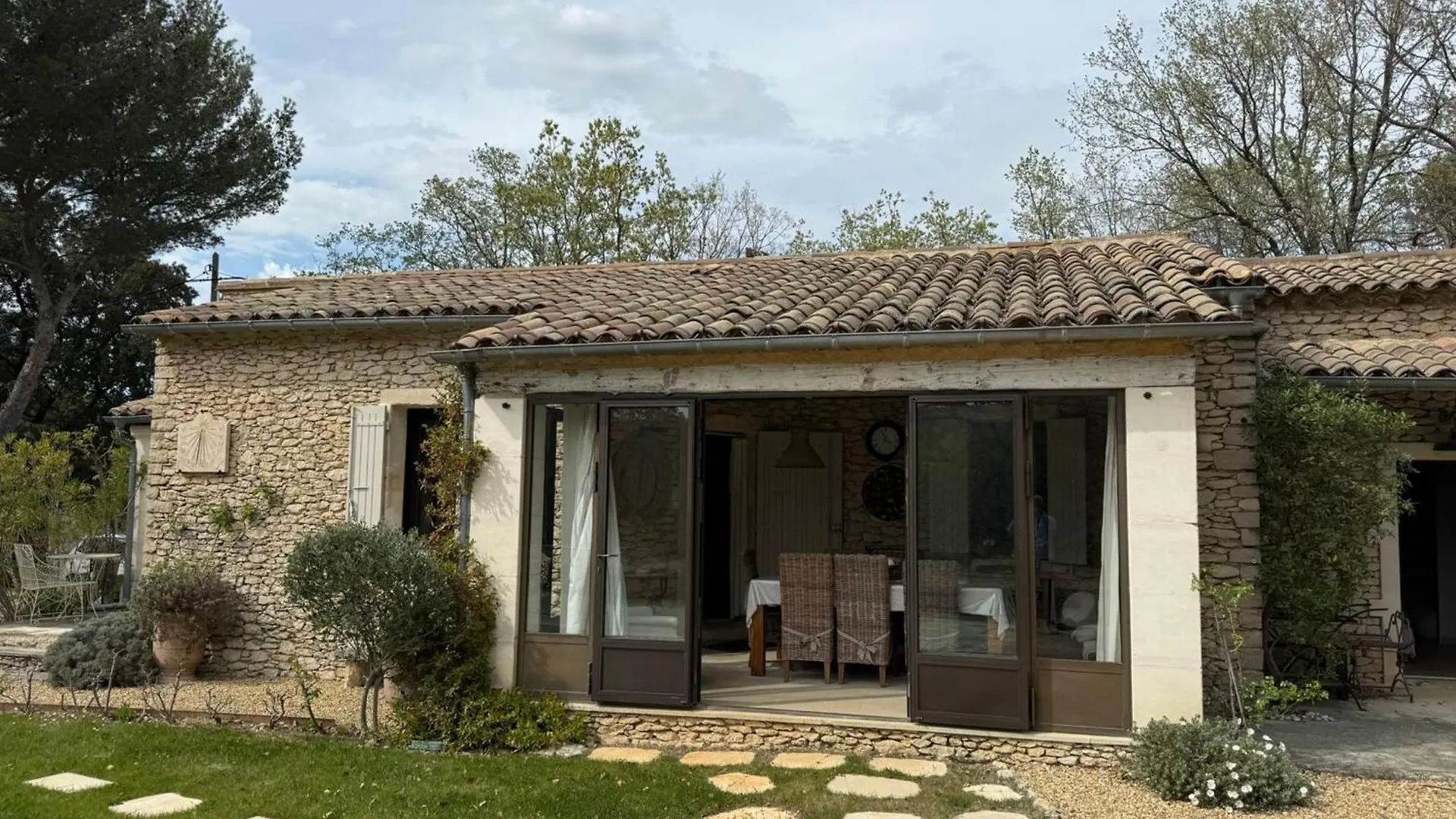Holiday home Beautiful Provencal Villa With Pool And Jacuzzi Lacoste  France
